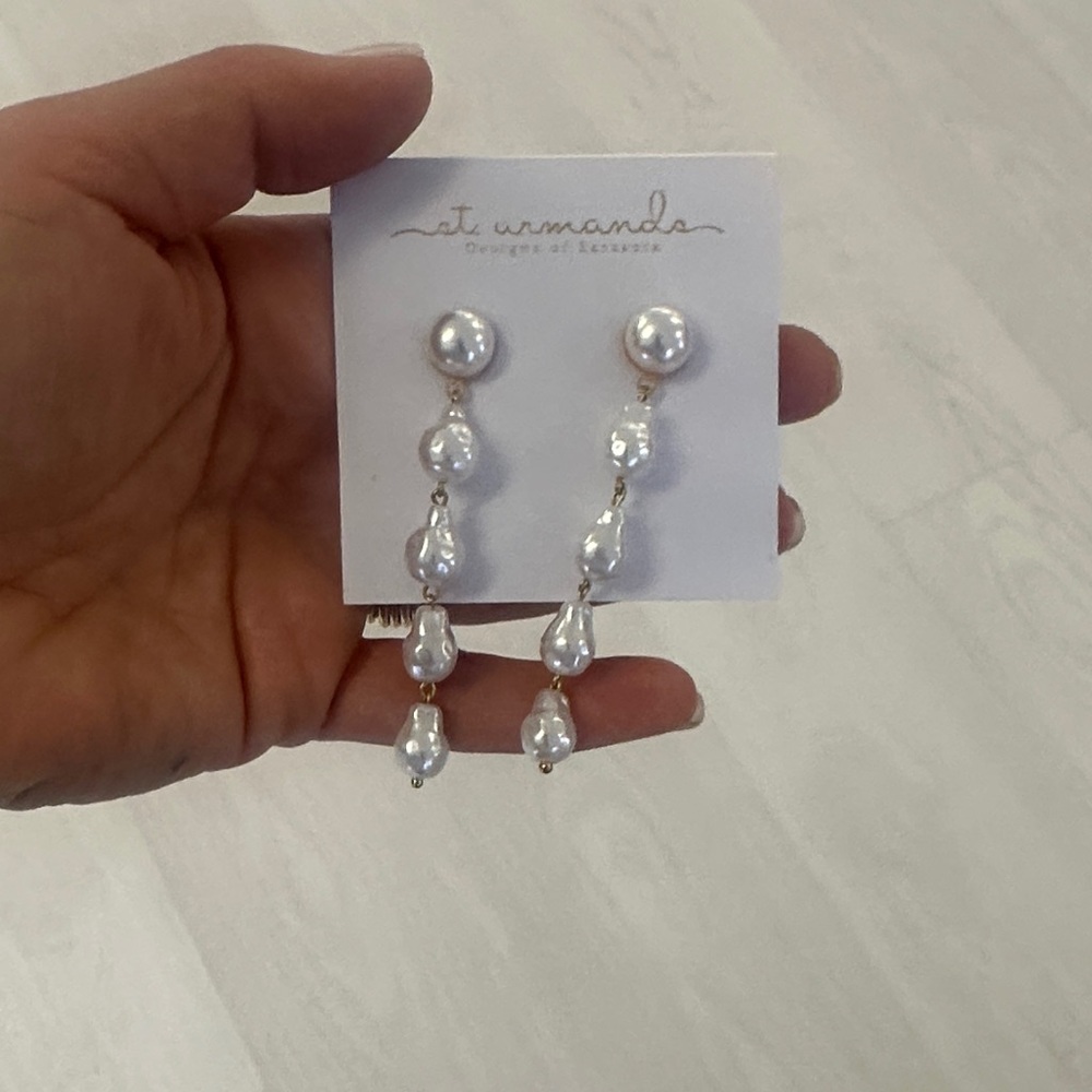 St. Armand’s pearl drop earrings NWT